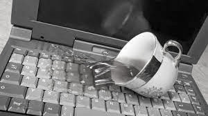 Laptop Feuchtigkeitsschaden